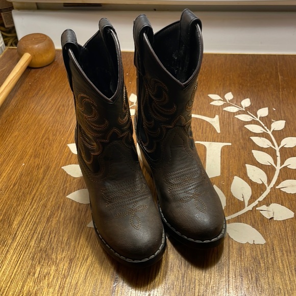 Smokey Mountain Other - Youth SMOKEY MOUNTAIN brown/black and orange cowboy boots. Size 10